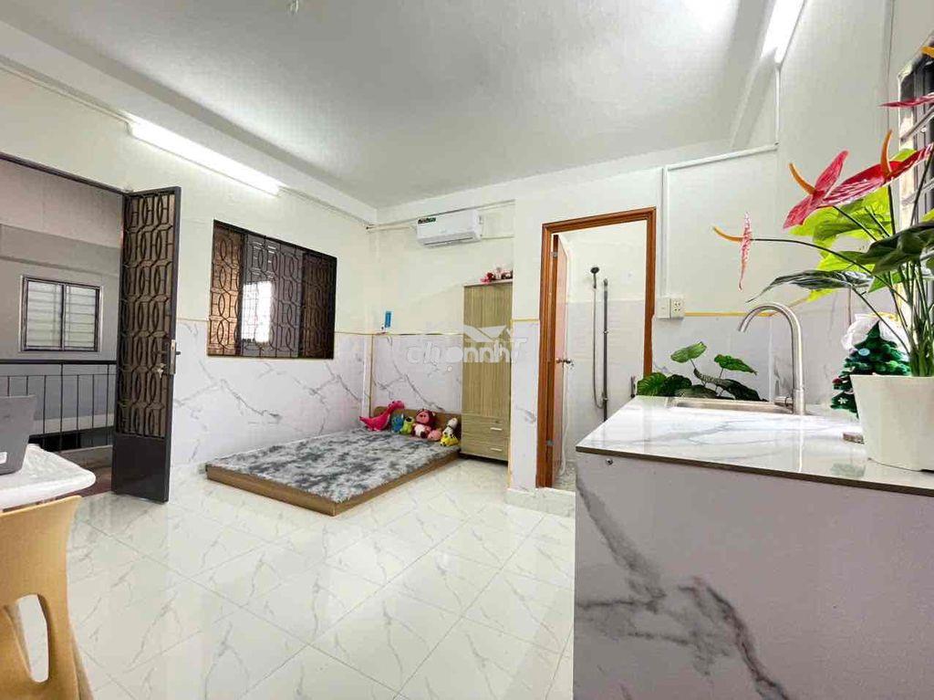 Kinh Nghiệm Thuê Phòng Trọ Quận 11: Bí Quyết Tìm Phòng Trọ Giá Rẻ, An Toàn