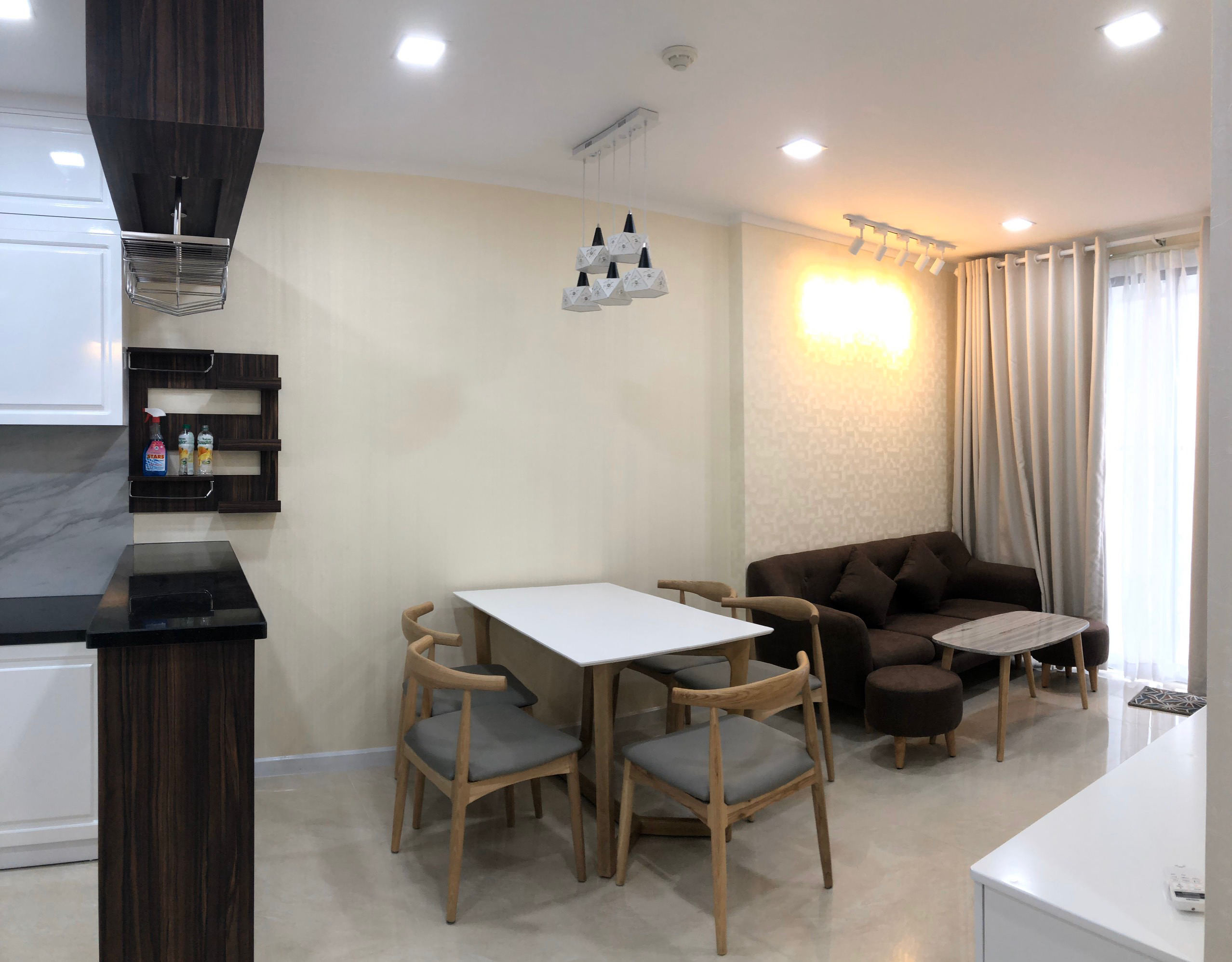 Căn Hộ Gần Sân Bay Tân Sơn Nhất: Bảng Giá & Đánh Giá Mới Nhất