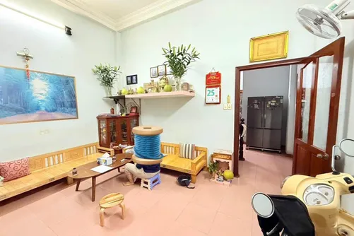 Khu dân cư ổn định, hàng xóm thân thiện - Nhà riêng Quận 10