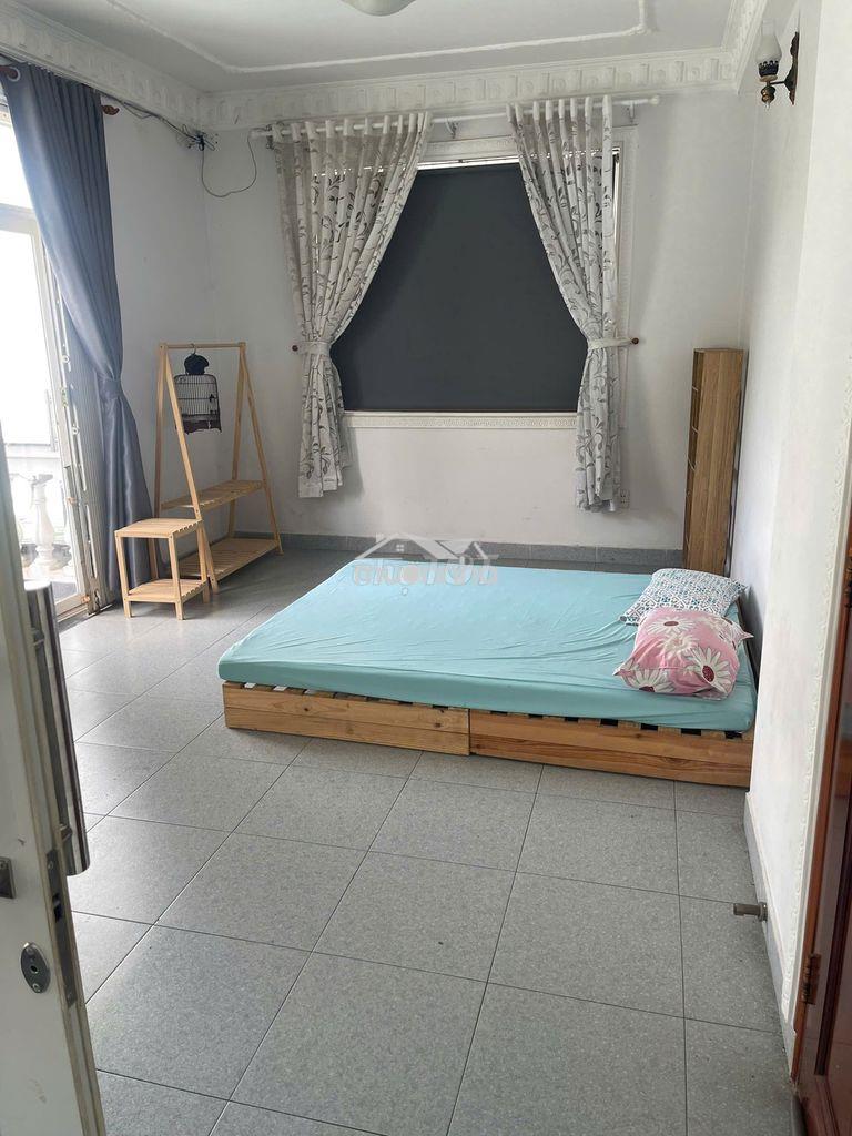 Thuê Trọ An Tâm: 10 Điều Khoản Cần Biết Để Giữ Lại Tiền Cọc